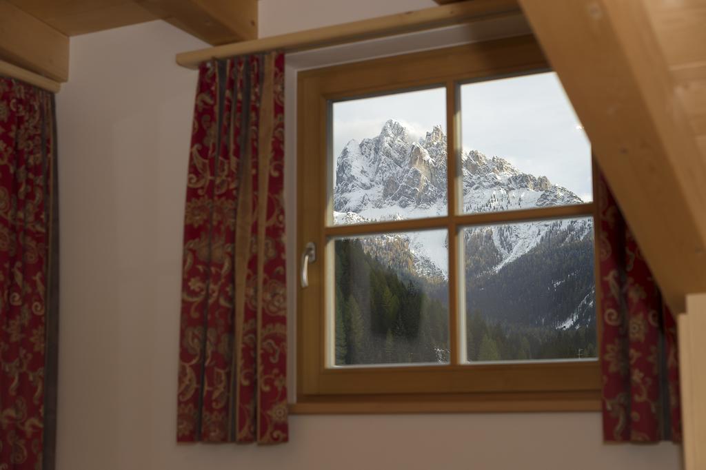 Appartments Jagerhof Braies  Oda fotoğraf